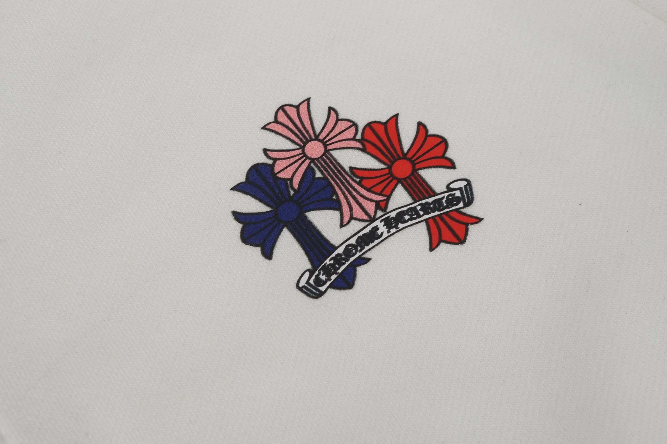 P250 cross-border model, please do not place an order if you are pursuing quality - Chrome Hearts/Chrome Hearts Colorful Cross ✝️ Printed zipper sweatshirt cardigan jacket - High weight, high density and high quality. The wool is soft, delicate and skin-friendly. It feels soft and silky. It has excellent warmth and skin-friendly properties - Custom-woven and dyed, no color difference. No matter the fabric or workmanship details, it beats the ordinary version on the market - Hardware zipper accessories are all customized, full of details - Color: black white -Size: S M L XL